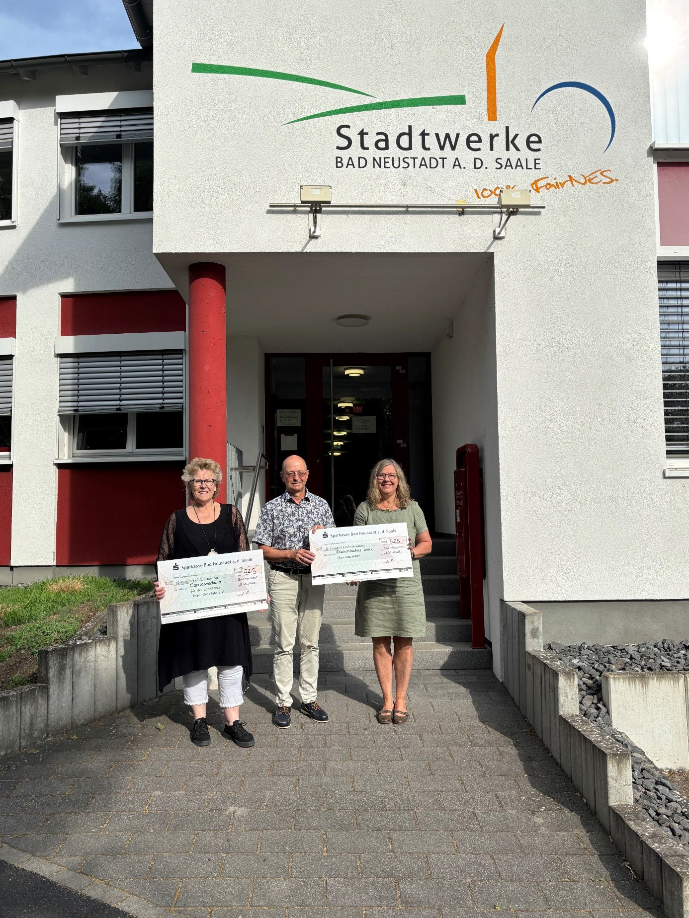 SpendenuebergabecBiancaBenkert