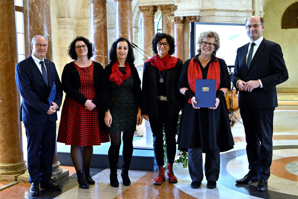 Verleihung bayerischer Sozialpreis (PÜZ) - Bild I (Astrid Schmidhuber)